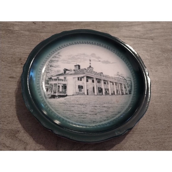 Buffalo Pottery 7.5" Souvenir Plate "Washington's Home at Mount Vernon" - Picture 2 of 4